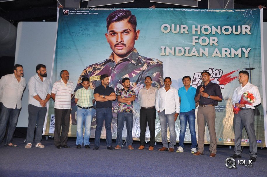 Army-People-Watching-Naa-Peru-Surya-Naa-illu-India-Movie-Photos